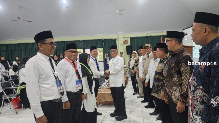 Wagub Kepri Buka Diklat PPIH 1447 H, Tekankan Layanan dan Perlindungan Jemaah Haji
