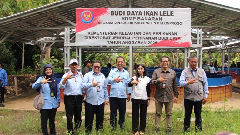 Antisipasi Jelang Idul Fitri, Yashinta Sekarwangi Mega Bersama TPID Pantau Harga Bahan Pokok di Kulon Progo