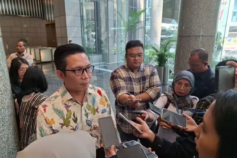 Menkeu Pastikan Jeffrey Hendrik Pjs Dirut BEI, Operasional Bursa Tetap Normal
