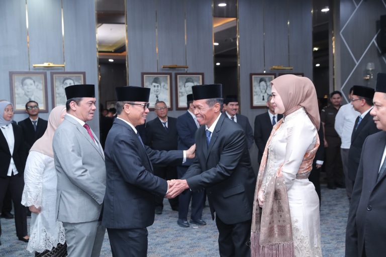 Lantik Irjen, Mendes Yandri Minta Perkuat Pengawasan di Kemendes PDT