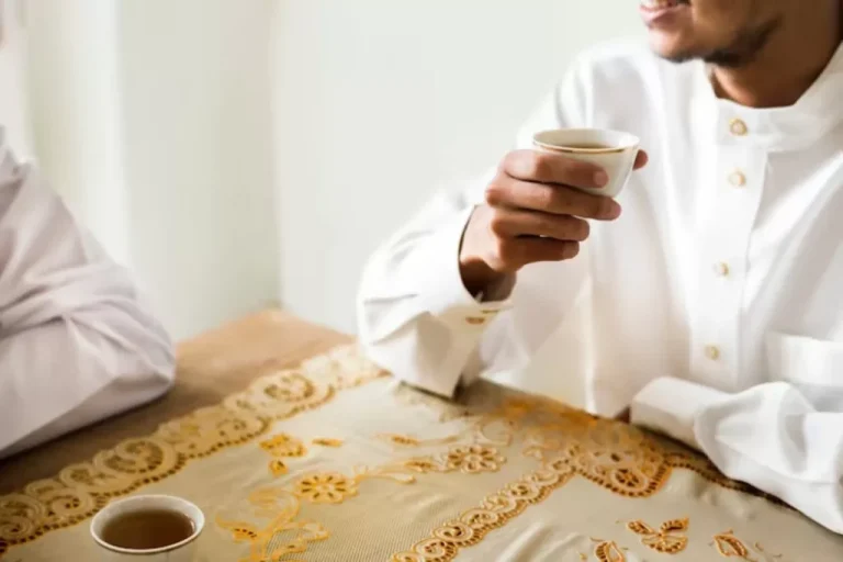 Tips Tetap Bisa Nikmati Kopi Saat Sahur