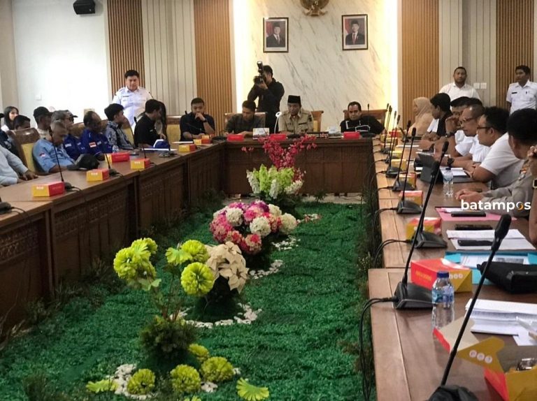 Asuransi Rp5 Miliar Terungkap di Balik Pencemaran Limbah Hitam Laut Dangas