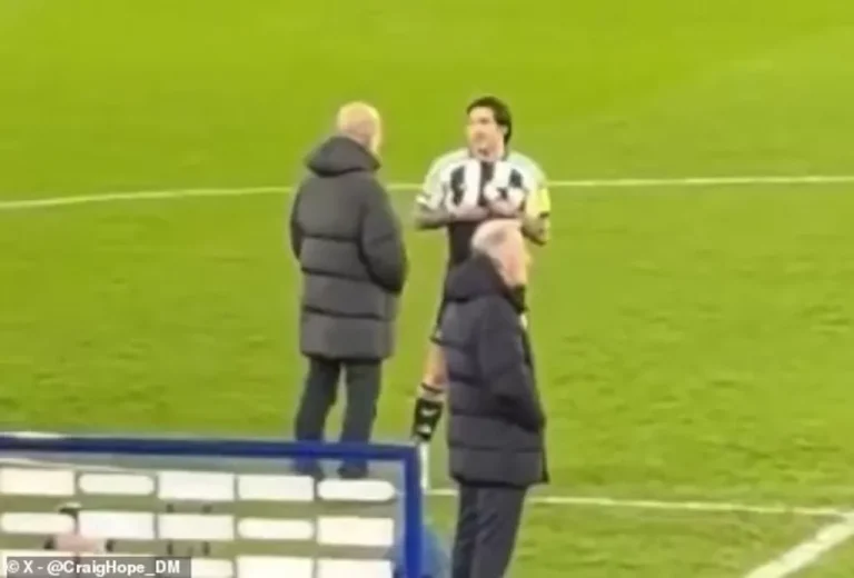 Momen Hangat Guardiola dan Tonali Picu Spekulasi Transfer