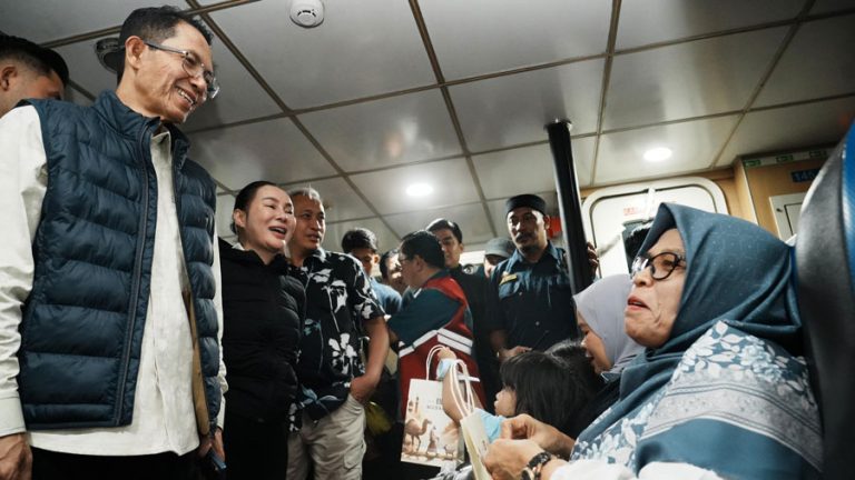 Pastikan Arus Mudik Berjalan Lancar, Amsakar-Li Claudia Pantau Arus Mudik Lebaran