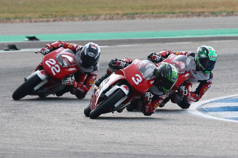 Pebalap Muda Astra Honda Tampil Kencang di Laga Pembuka Moto4 Asia Cup Buriram