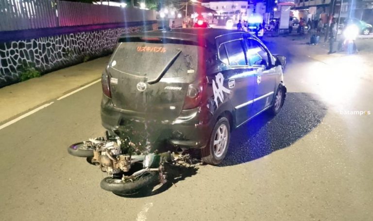 Tabrakan Mobil dan Motor di Gatot Subroto Tewaskan Pria 22 Tahun