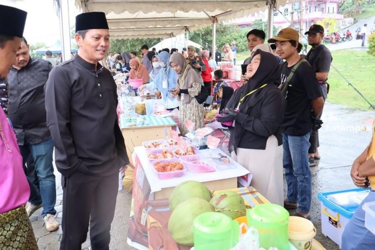 Bazar Ramadan Masjid Agung Tarempa Dongkrak Ekonomi Pedagang, Omzet Capai Rp150 Juta