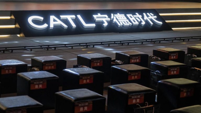 Produsen Baterai EV Terbesar Dunia CATL Raup Laba 23 Miliar Yuan