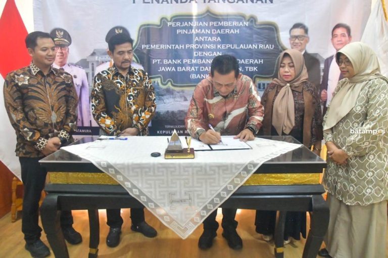 Pemprov Kepri Teken Pinjaman Rp400 Miliar dengan Bank BJB untuk Percepat Pembangunan