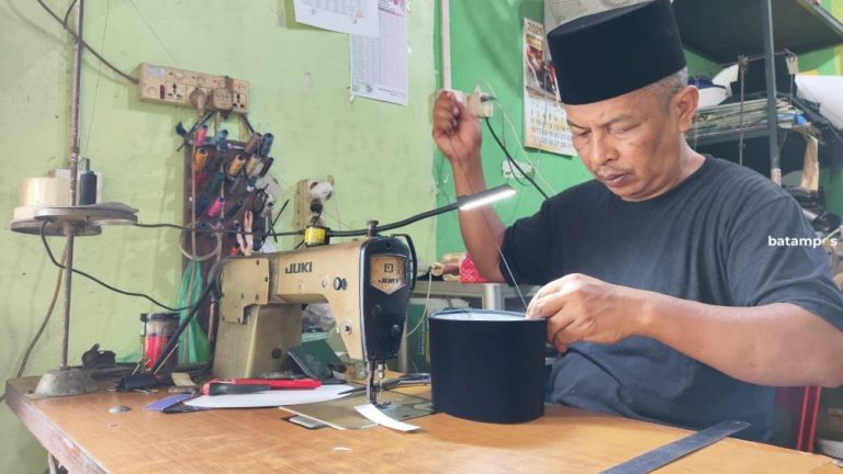 Songkok Jadi Buruan Jelang Idulfitri di Tanjungpinang, Pengrajin Kebanjiran Pesanan