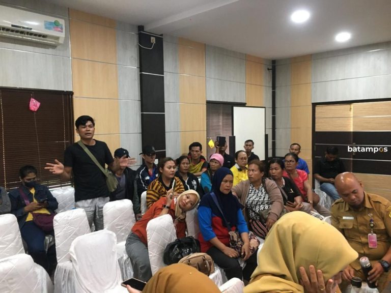 RDP Berakhir Buntu, Pedagang Pasar Puan Maimun Tolak Relokasi