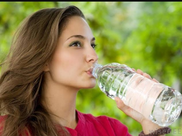 Agar Tak Dehidrasi, Tips Cukupi Air Putih Saat Puasa Ramadan dengan Pola 2-4-2