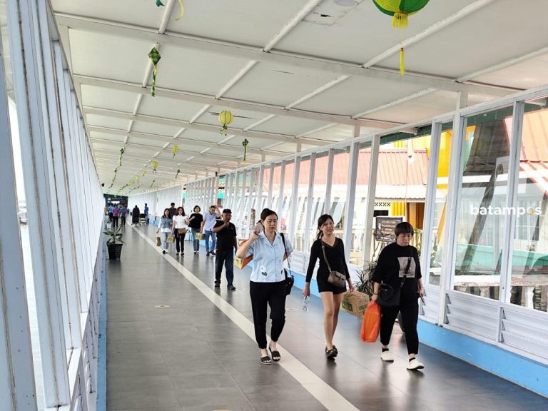 H-7 Lebaran, Ribuan Penumpang Padati Pelabuhan SBP Tanjungpinang