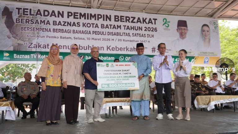 RS Awal Bros Group Kepri Salurkan Zakat Rp500 Juta melalui BAZNAS Batam