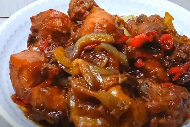 Masak Apa Hari Ini? Resep Ayam Kecap Bawang untuk Menu Buka Puasa yang Praktis