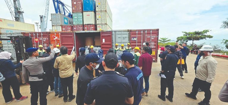 Pemerintah Pusat Bentuk Satgas untuk Pemeriksaan dan Penyelesaian Masalah Ratusan Kontainer Diduga Berisi Limbah