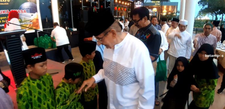 Kawan Lama Gelar Buka Puasa dan Santunan, Satukan Kebersamaan dan Inspirasi untuk Batam