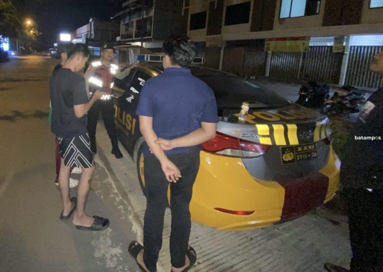 Patroli Cipkon Polsek Batuaji, Sasar Balap Liar dan Tongkrongan Remaja