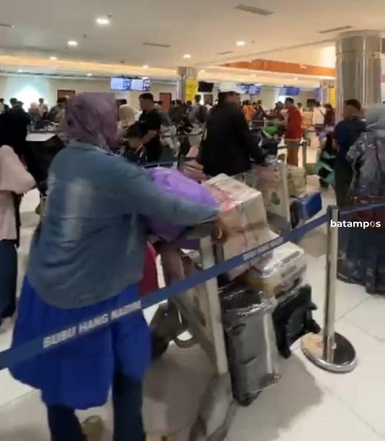 Arus Mudik Mulai Terasa, Bandara Hang Nadim Dipadati Penumpang