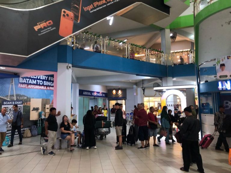 Arus Penumpang Pelabuhan Batam Centre Meningkat Pasca Lebaran