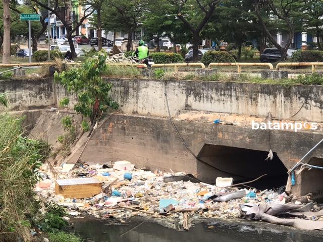 Got di Jalan Raja H. Fisabilillah Dipenuhi Sampah