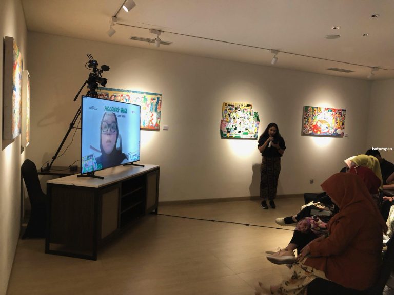 ARTOTEL Batam Padukan Pameran “Holding Space” dan Hi-Tea Akhir Pekan