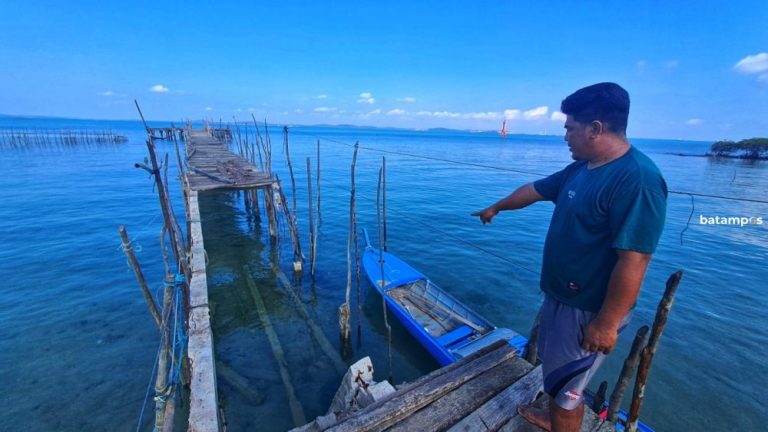 Pelantar Kayu di Teluk Sasah Bintan Roboh, Aktivitas Nelayan Terganggu