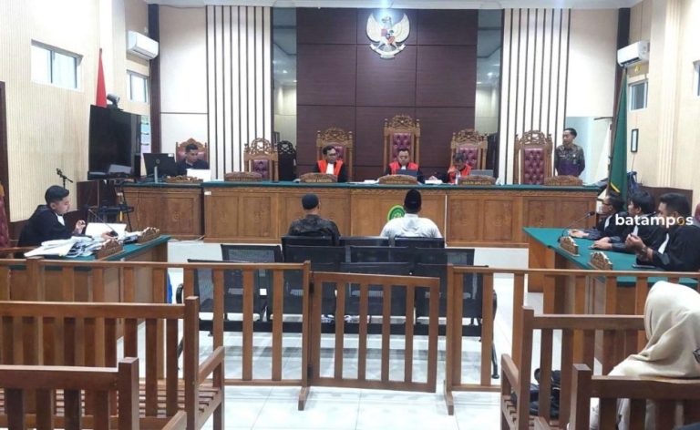 Dua Terdakwa Kasus Korupsi Sporadik Lahan Mangrove Sugie Besar Divonis 18 Bulan Penjara
