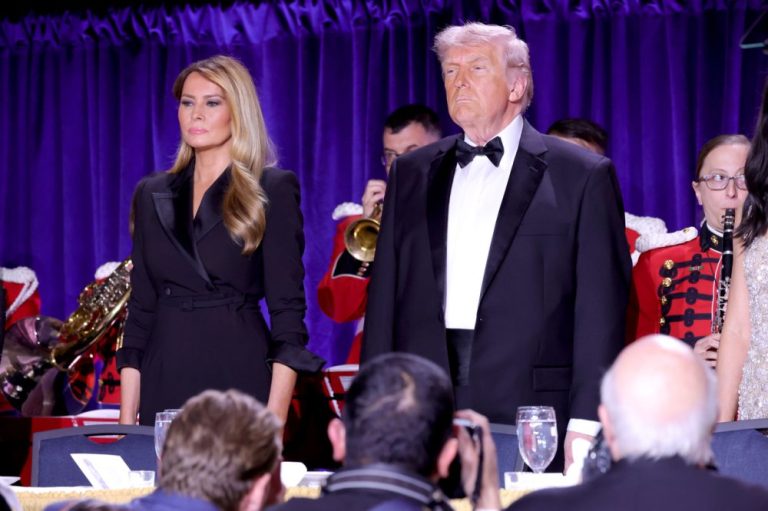 Detik-detik Tembakan di Gedung Putih, Trump Langsung Dievakuasi
