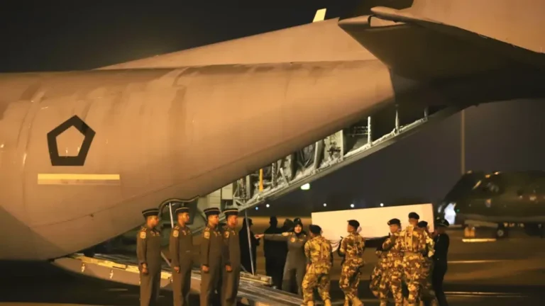 Tiga Prajurit TNI Gugur di Lebanon Dipulangkan, Prabowo-SBY Beri Penghormatan