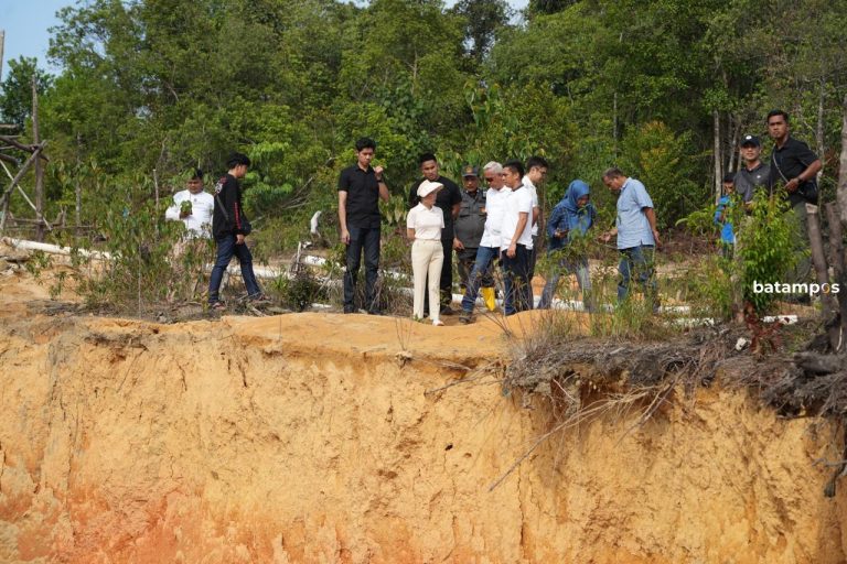 ‎Li Claudia Hentikan Pengerukan Pasir Ilegal, Tegaskan Penegakan Hukum Tanpa Pengecualian