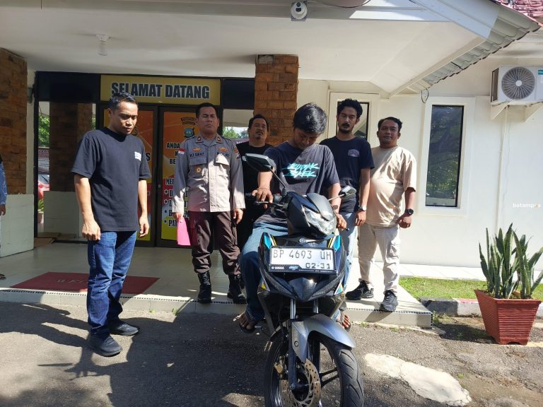 Sempat Kabur ke Jakarta, Pemuda Penendang Pemotor di Sekupang Akhirnya Serahkan Diri
