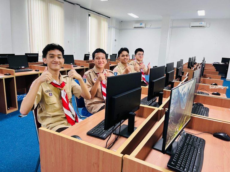 23 Komputer Baru untuk MAN IC Batam, Tenaris Dorong Generasi Unggul Berbasis IT