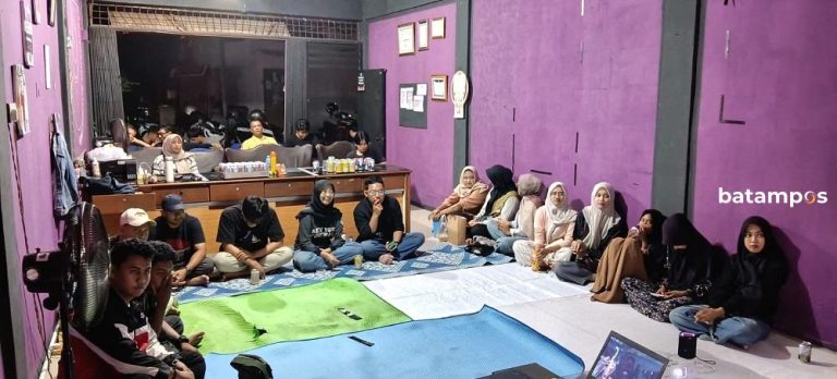 Nobar Film Investigatif Papua, AJI Tanjungpinang dan Persma Hasta Sastra Ajak Publik Berpikir Kritis