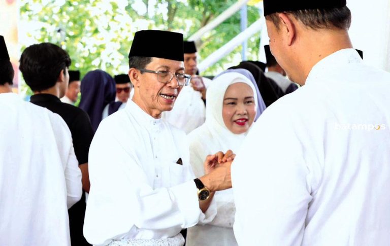 Berangkat Haji, Wali Kota Amsakar Titipkan Jalannya Pemerintahan ke Wakilnya
