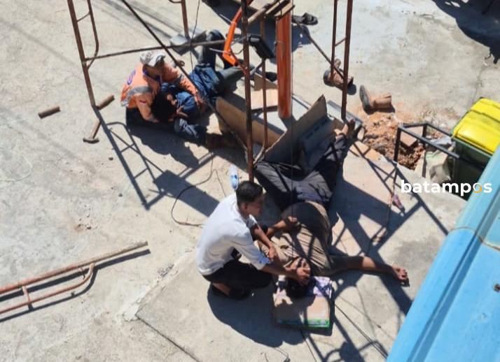 Dua Pekerja Tersengat Listrik saat Pasang Neon Box di Anambas