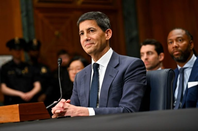 Senat AS Sahkan Kevin Warsh Jadi Ketua The Fed Gantikan Jerome Powell