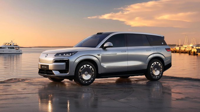 BYD Luncurkan Denza N9, SUV Premium Bertenaga Hampir 1.000 HP