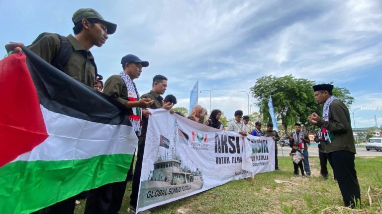 Forum Zakat Kepri Gelar Doa Bersama dan Aksi Berisik Gaza di Batam