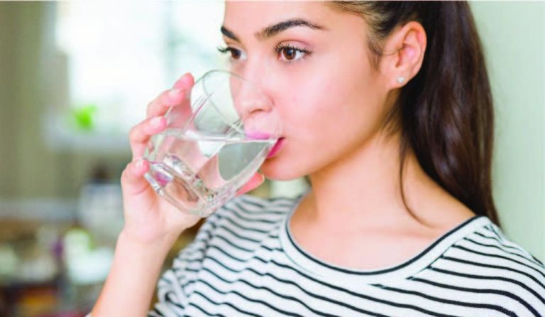 Jangan Sepelekan! Ini 4 Manfaat Minum Air Putih Hangat Setiap Pagi