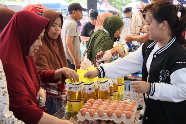 Bulog Pastikan Stok Minyakita Sudah Aman di Pasar Tradisional Batam