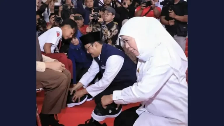Dugaan Markup Sepatu Sekolah Rakyat, Dua Pejabat Kemensos Dicopot Sementara