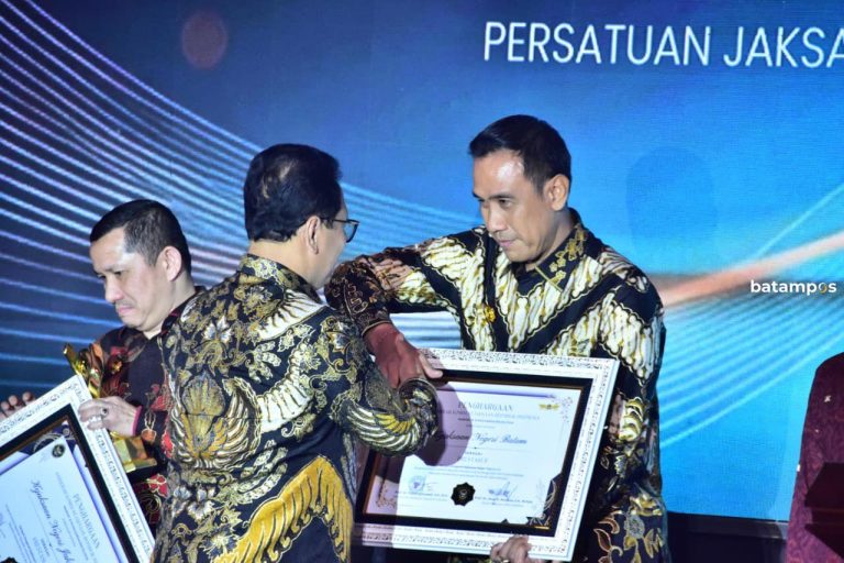 Kejari Batam Raih Predikat Terbaik Nasional, Duduki Peringkat Kedua Kejaksaan Negeri Tipe A