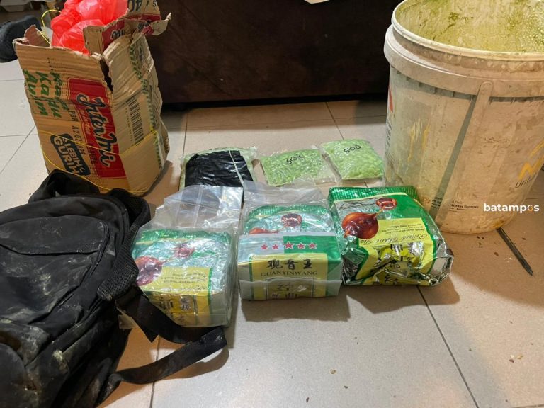 Polda Kepri Ungkap Kasus Narkoba Jaringan Internasional, 1.800 Butir Ekstasi dan 2,8 Kg Sabu Diamankan