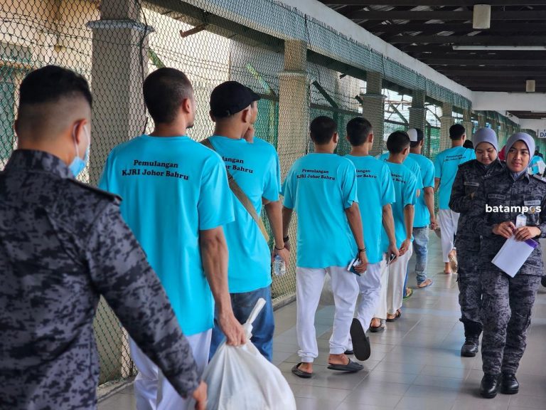 232 WNI Dipulangkan dari Malaysia via Pelabuhan Batam Center, Ada Bayi Tiga Bulan dan juga Lansia