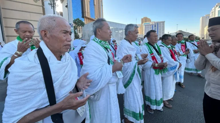 Jamaah Haji Indonesia Mulai Laksanakan Umrah Wajib