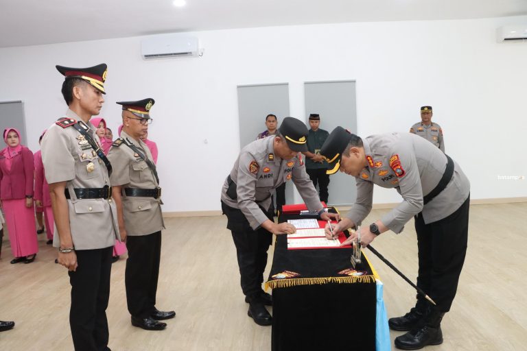 Mutasi Pejabat Polresta Barelang, Kapolresta Tekankan Profesionalisme dan Pelayanan Publik