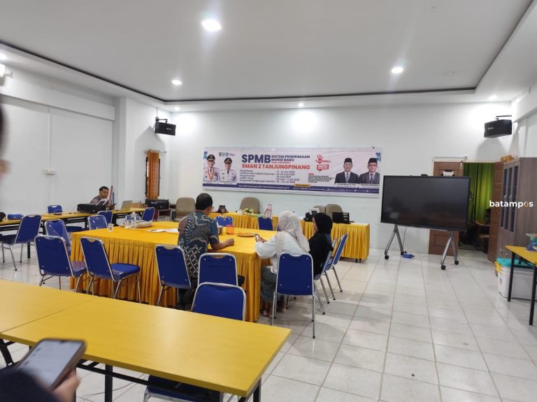 Hari Pertama SPMB SMA/SMK Kepri, Upload Berkas Sulit dan Sistem Sempat Lumpuh