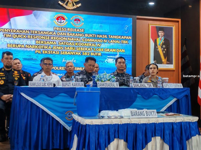 Kurir Narkoba Berusia 67 Tahun Ditangkap di Perairan Karimun, Bawa 1 Kg Sabu dari Malaysia