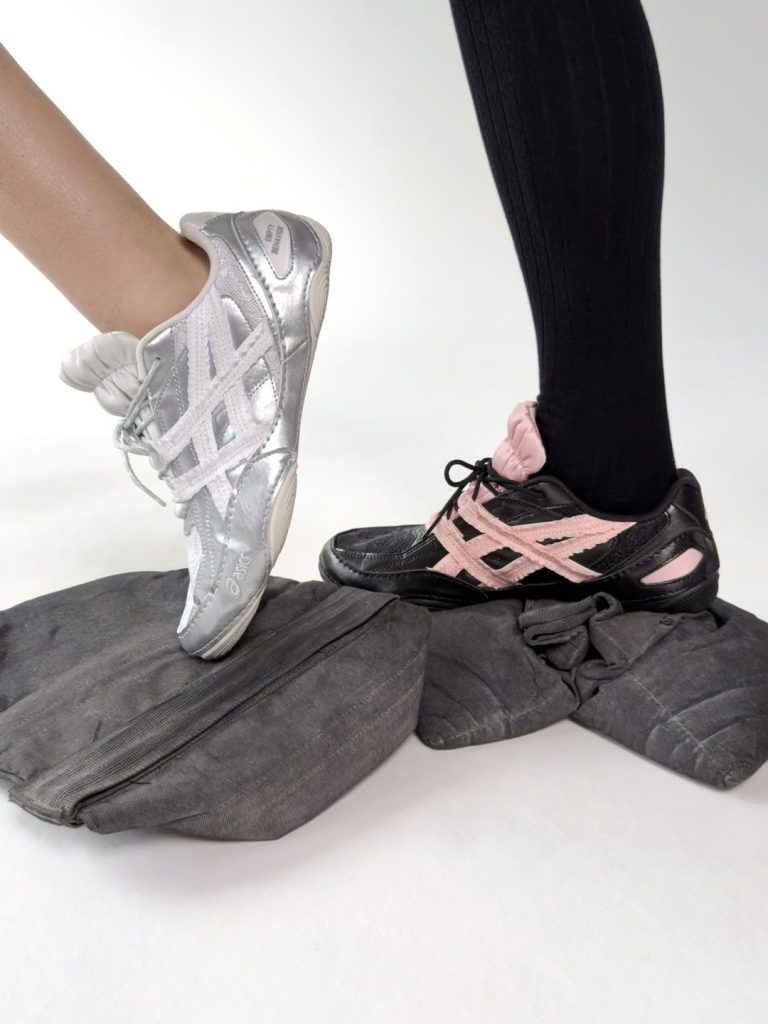 ASICS Gandeng Empty Behavior Rilis Hypersync Nyentrik Bernuansa Balletcore